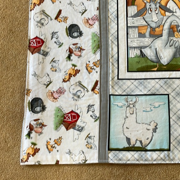 FARMYARD TAILS BLANKET, LLAMA,HORSE,COW,GOOSE,GOAT, PIG, DUCK,ROOSTER, SHEEP,DOG - Picture 4 of 12